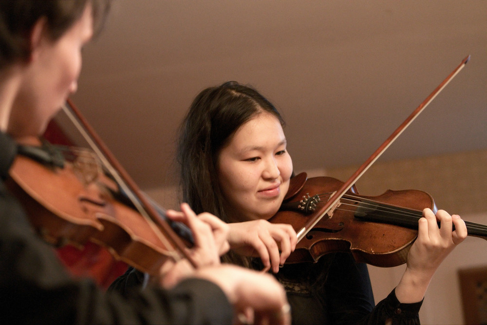 Mikhail Shaffartsik and Anastasia Subrakova plays duet